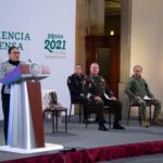 AMLO propone usar machete a herbicida