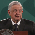 Protestan ante las oficinas de Pfizer en México; exigen que libere patentes