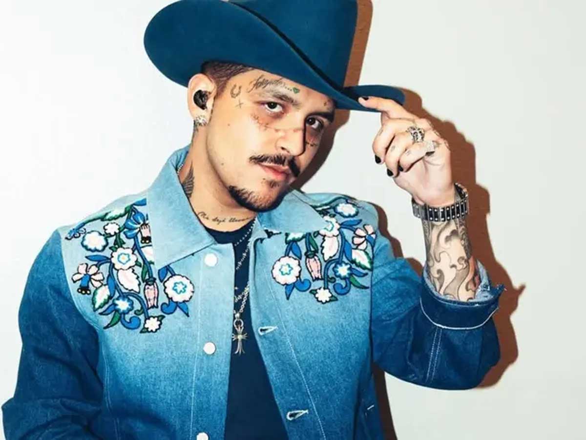 "El poderoso alcalde de justicia: la victoria de Christian Nodal en una batalla jurídica que dejará conmocionados a todos los seguidores del cantante mexicano."