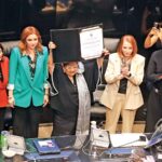 Thalía y Tommy Mottola celebran 25 aniversario: así fue su icónico vestido