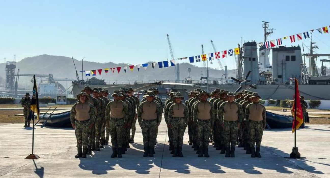 Éxito en entrenamiento militar: Culmina con éxito el primer curso avanzado de operaciones anfibias